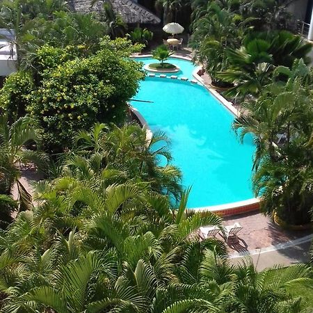 Hotel Delfin Playa Azul à Lázaro Cárdenas Extérieur photo