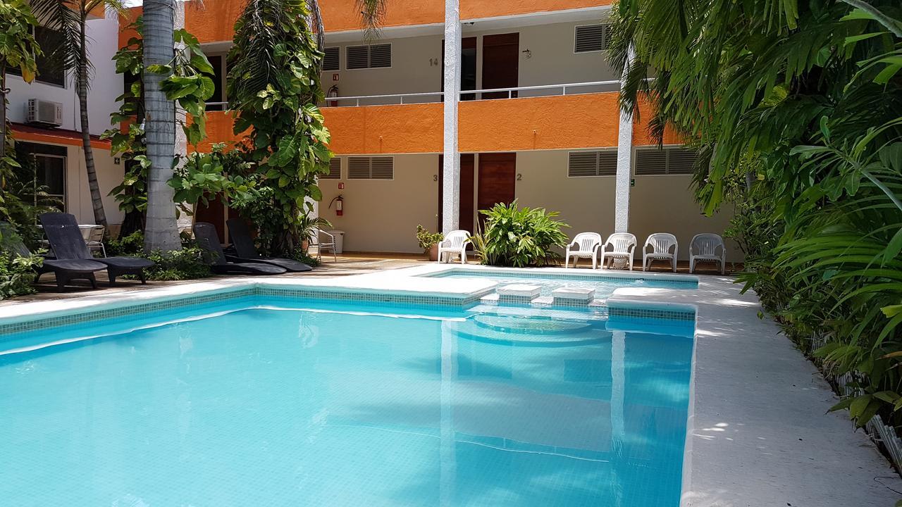 Hotel Delfin Playa Azul à Lázaro Cárdenas Extérieur photo