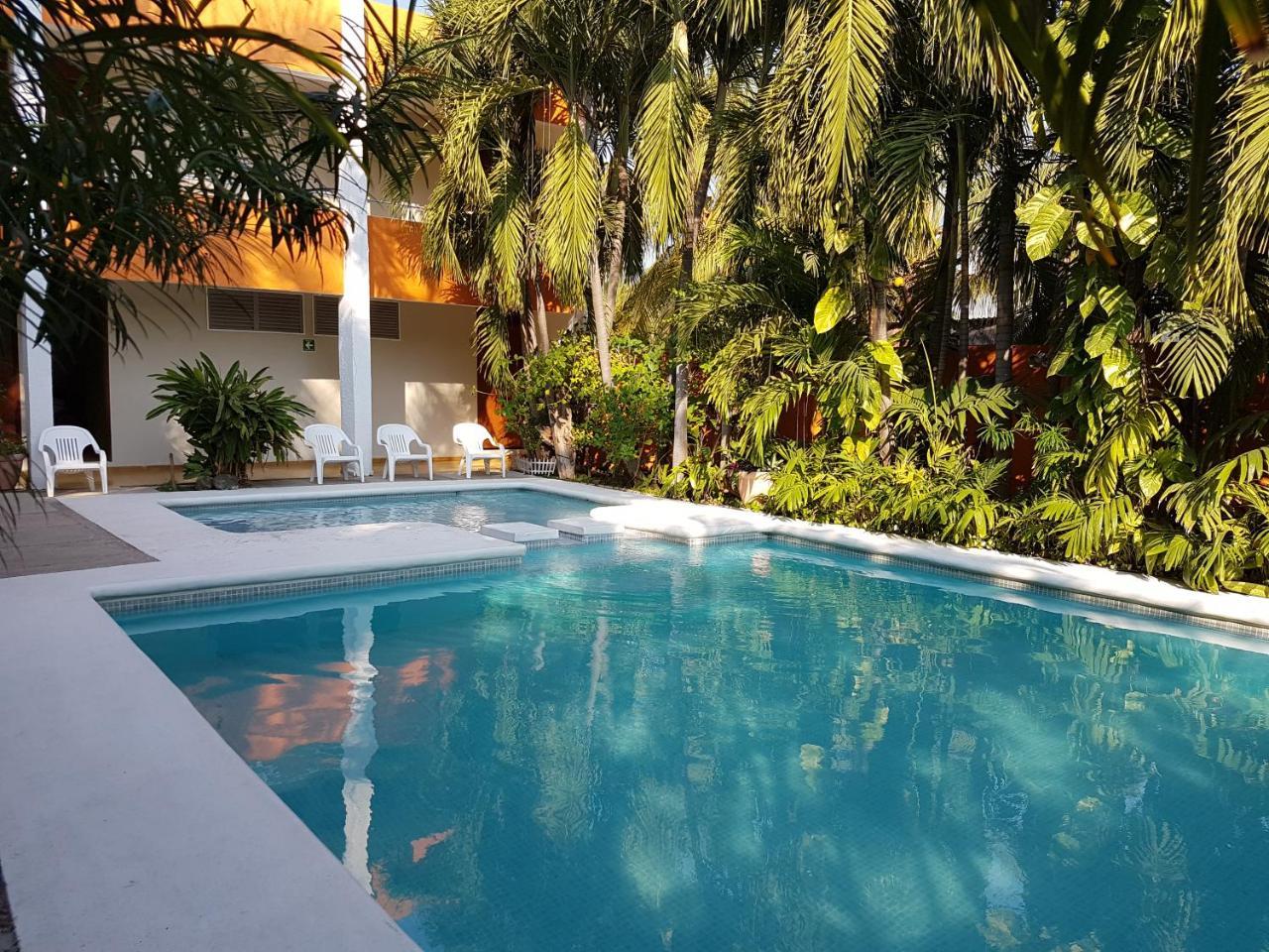 Hotel Delfin Playa Azul à Lázaro Cárdenas Extérieur photo